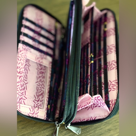 Lug Splits XL Wallet. Boho Floral Black. NWOT - Picture 7 of 10